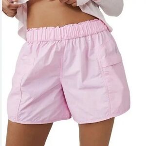 Free People Movement In the Wild Light Pink Shorts Size XL Activewear‎ Pockets